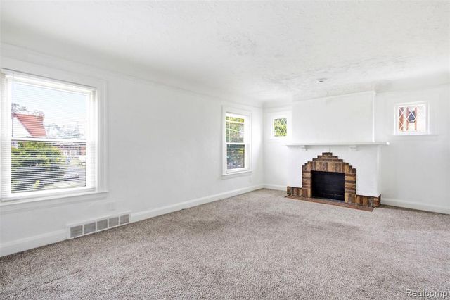 17214 Roselawn Street, Detroit, MI 48221
