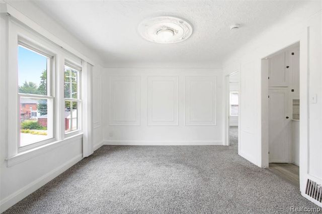 17214 Roselawn Street, Detroit, MI 48221
