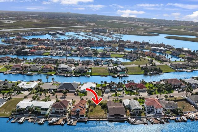 393 Mustang Blvd, Port Aransas, TX 78373