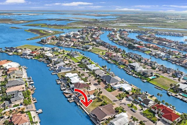 393 Mustang Blvd, Port Aransas, TX 78373