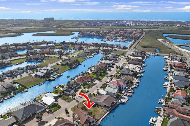 393 Mustang Blvd, Port Aransas, TX 78373