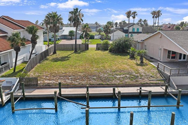 393 Mustang Blvd, Port Aransas, TX 78373