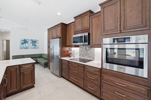 5056 Ventura Drive, Delray Beach, FL 33484