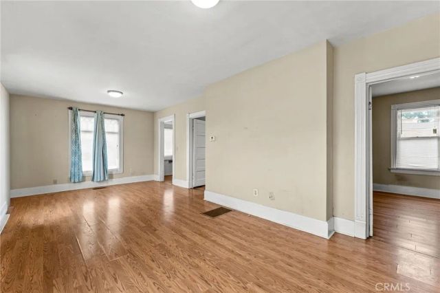 594 E 9th, Upland, CA 91786