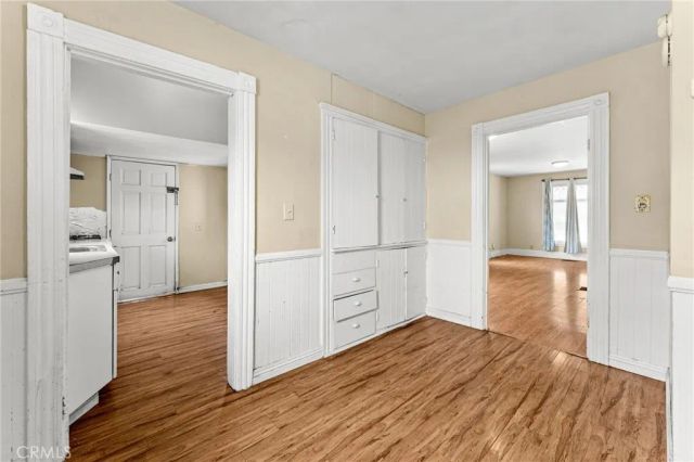 594 E 9th, Upland, CA 91786
