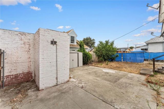 594 E 9th, Upland, CA 91786