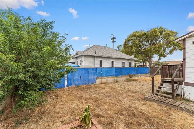 594 E 9th, Upland, CA 91786