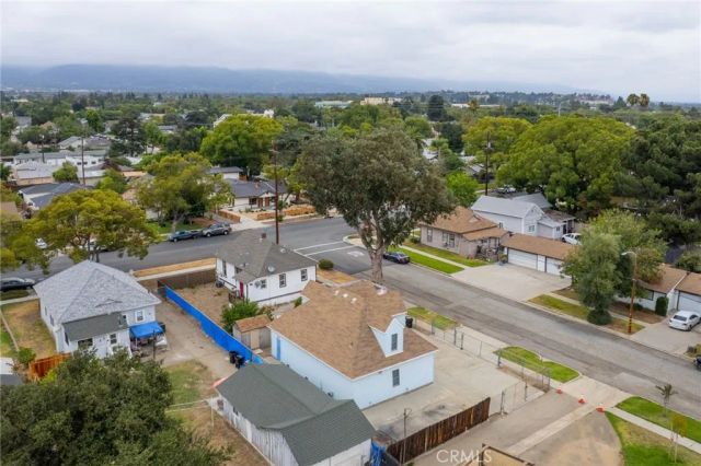 594 E 9th, Upland, CA 91786