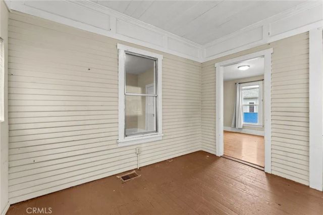 594 E 9th, Upland, CA 91786