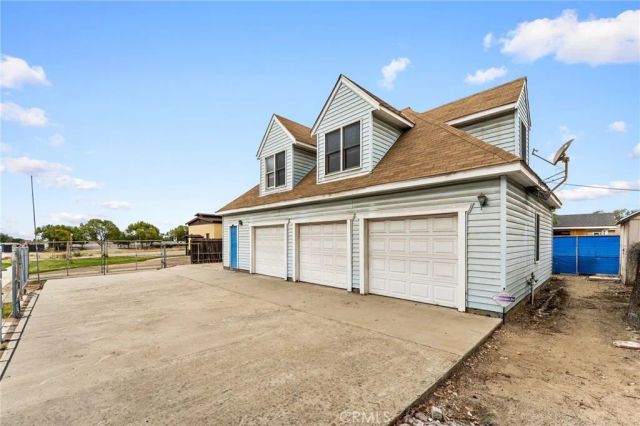 594 E 9th, Upland, CA 91786