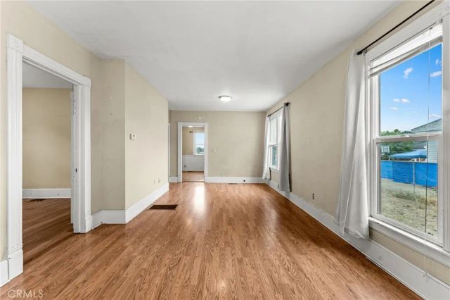 594 E 9th, Upland, CA 91786