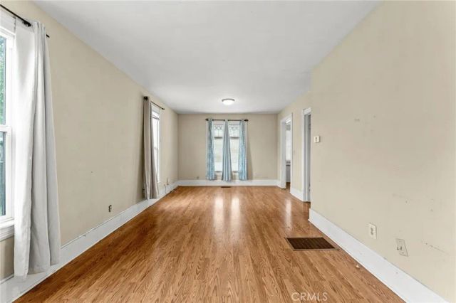 594 E 9th, Upland, CA 91786