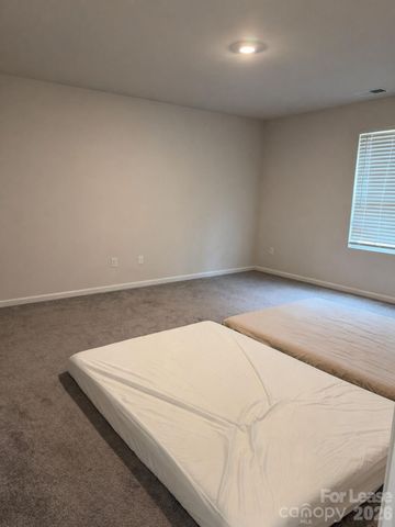 10227 Chatham Run Lane, Charlotte, NC 28262