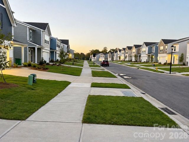 10227 Chatham Run Lane, Charlotte, NC 28262