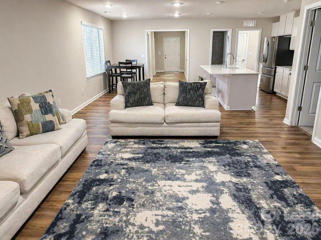 10227 Chatham Run Lane, Charlotte, NC 28262