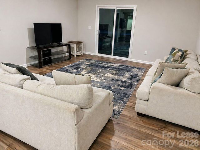 10227 Chatham Run Lane, Charlotte, NC 28262