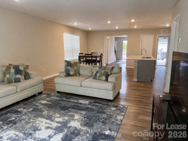 10227 Chatham Run Lane, Charlotte, NC 28262