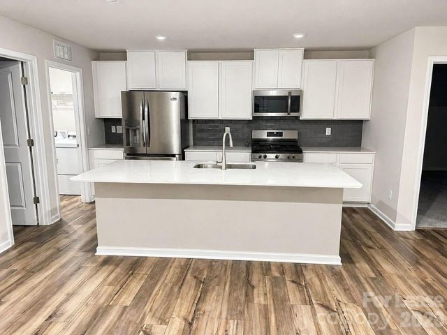 10227 Chatham Run Lane, Charlotte, NC 28262
