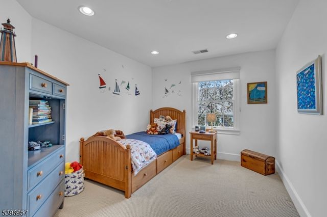 41 Dickinson Rd, Bernards Twp., NJ 07920