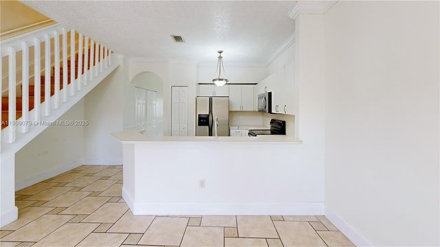 2221 SE 26th Ln, Homestead, FL 33035