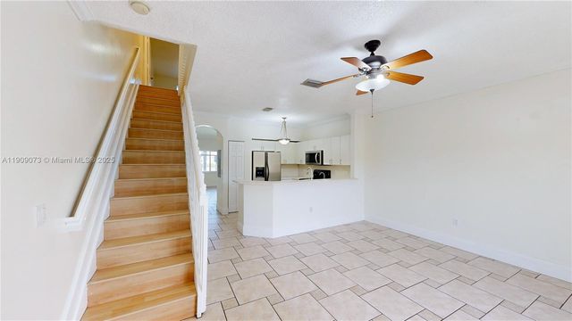 2221 SE 26th Ln, Homestead, FL 33035