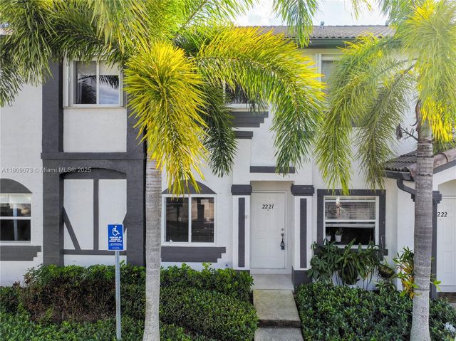 2221 SE 26th Ln, Homestead, FL 33035