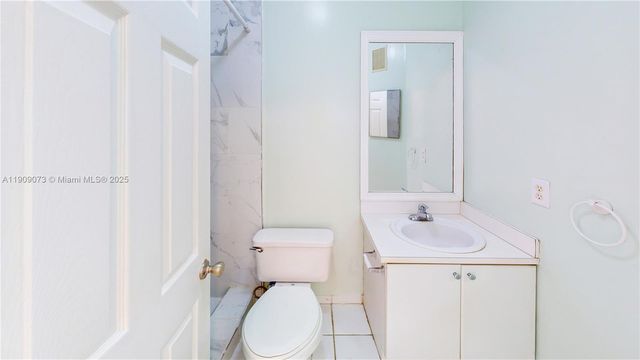 2221 SE 26th Ln, Homestead, FL 33035