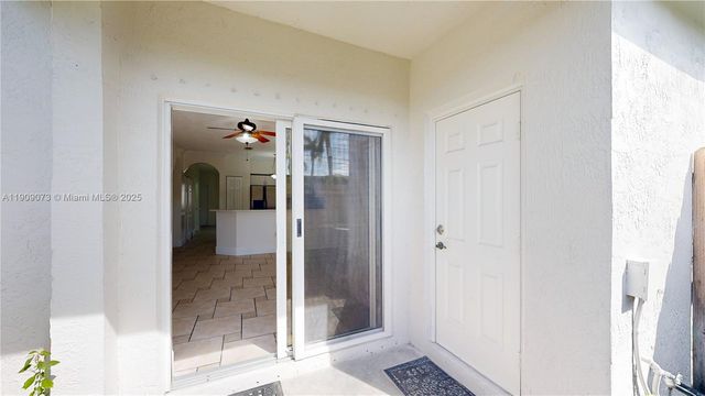 2221 SE 26th Ln, Homestead, FL 33035