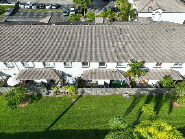 2221 SE 26th Ln, Homestead, FL 33035