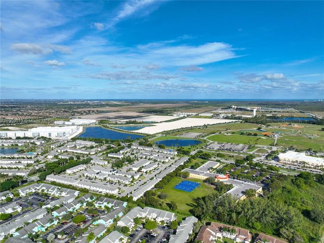 2221 SE 26th Ln, Homestead, FL 33035