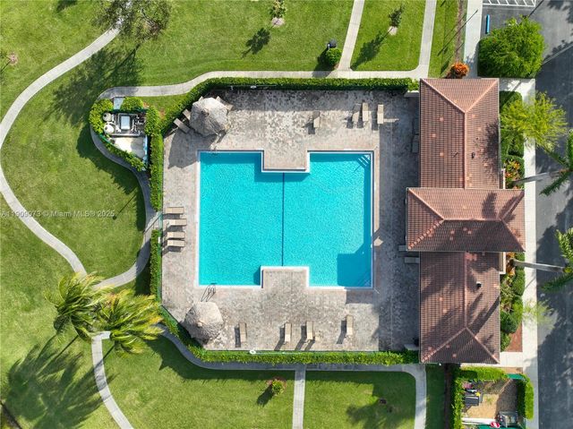 2221 SE 26th Ln, Homestead, FL 33035