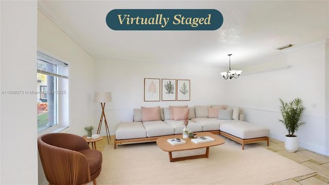 2221 SE 26th Ln, Homestead, FL 33035