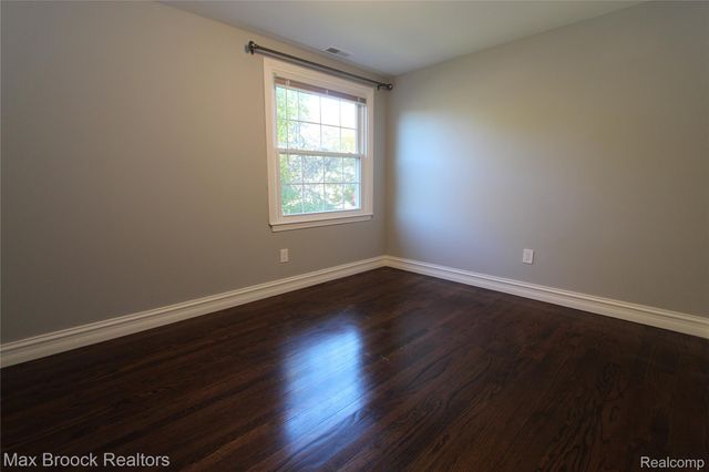 30024 Beacontree Street, Farmington, MI 48331