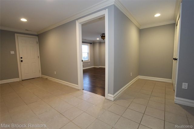 30024 Beacontree Street, Farmington, MI 48331