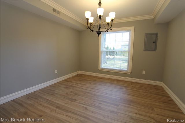 30024 Beacontree Street, Farmington, MI 48331