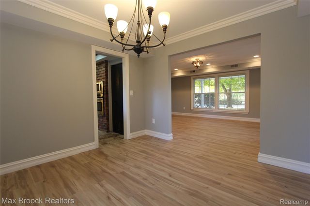 30024 Beacontree Street, Farmington, MI 48331