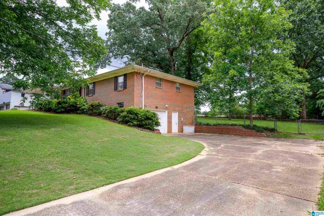 1004 NORMANDALE CIRCLE, Bessemer, AL 35023