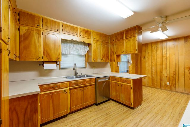 1004 NORMANDALE CIRCLE, Bessemer, AL 35023