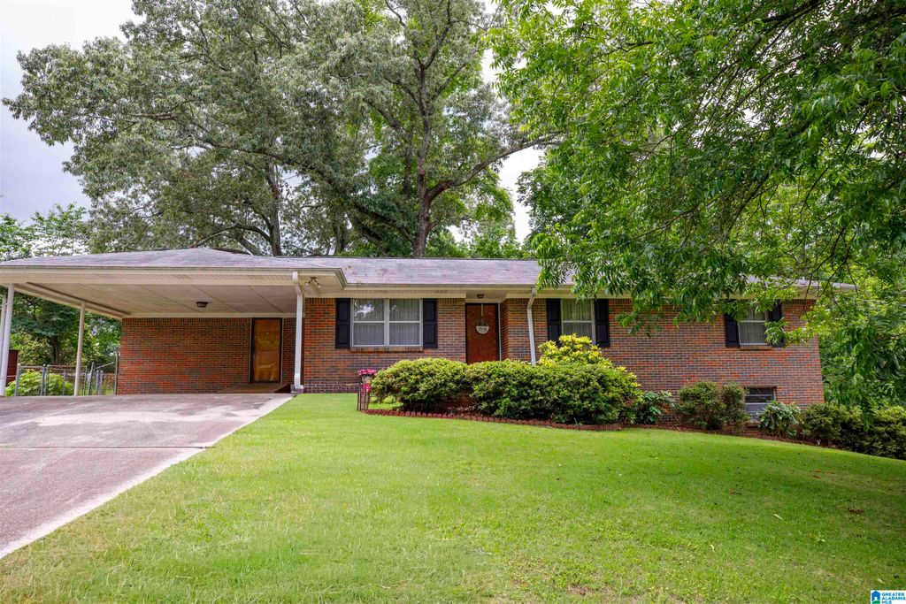1004 NORMANDALE CIRCLE, Bessemer, AL 35023