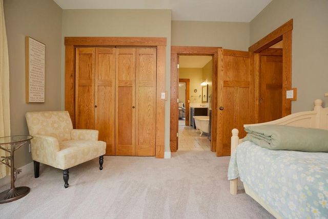 5390 Dodson Avenue, Kansas City, KS 66106