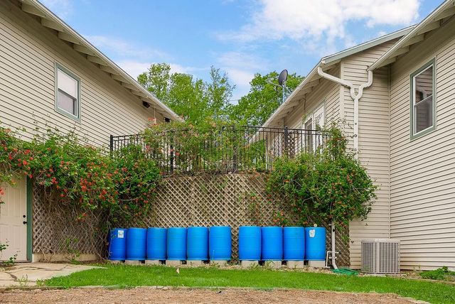 5390 Dodson Avenue, Kansas City, KS 66106