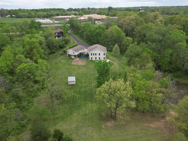5390 Dodson Avenue, Kansas City, KS 66106