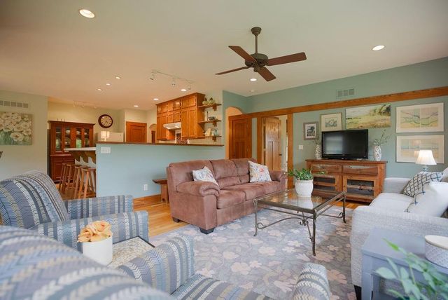 5390 Dodson Avenue, Kansas City, KS 66106