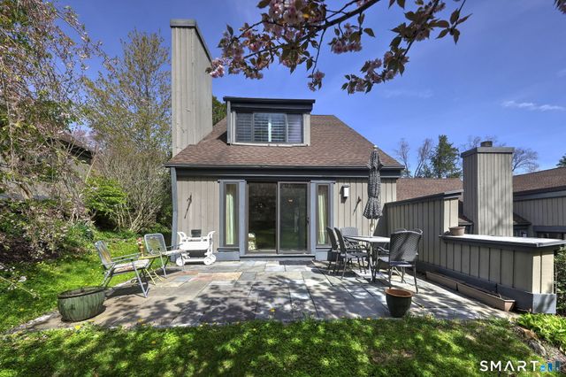 273 Heritage Village B, Southbury, CT 06488