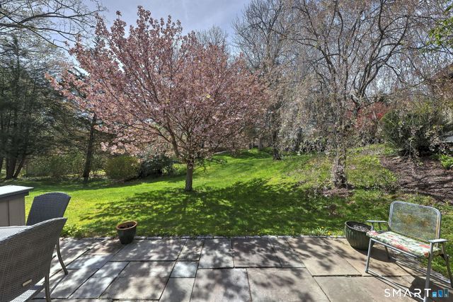 273 Heritage Village B, Southbury, CT 06488