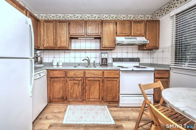 273 Heritage Village B, Southbury, CT 06488