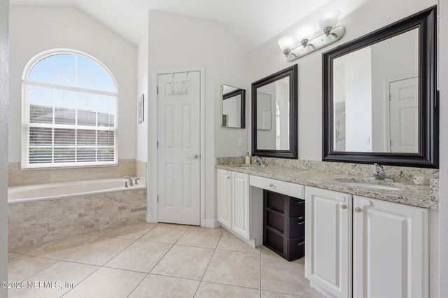 10385 WALDEN GLEN Court, Jacksonville, FL 32256