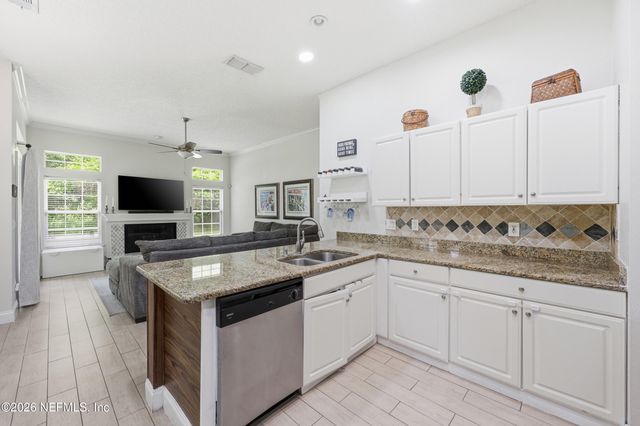 10385 WALDEN GLEN Court, Jacksonville, FL 32256