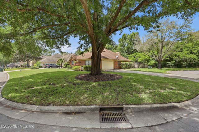 10385 WALDEN GLEN Court, Jacksonville, FL 32256