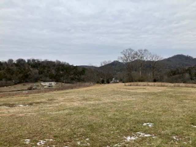 260 Enigma Rd, Chestnut Mound, TN 38552